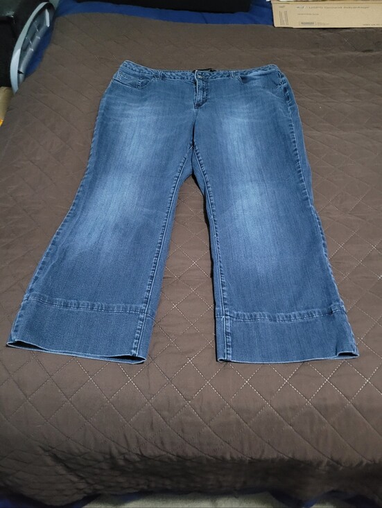 Venezia Denim - Vintage Lane Bryant Plus Size Relaxed Wide Leg Cuffed Crop Jeans Medium Wash